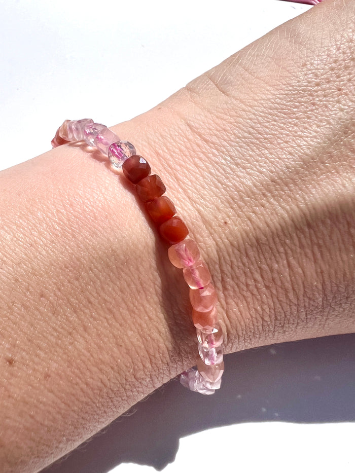 4mm Carnelian and Rose Quartz Gradient Faceted Bracelet