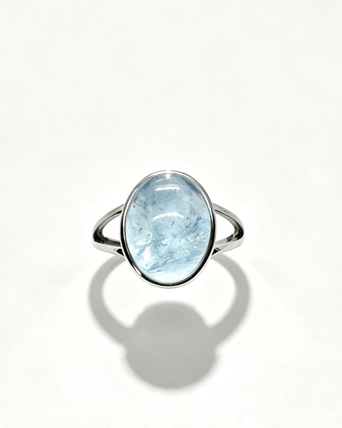 Oval Aquamarine Silver Ring