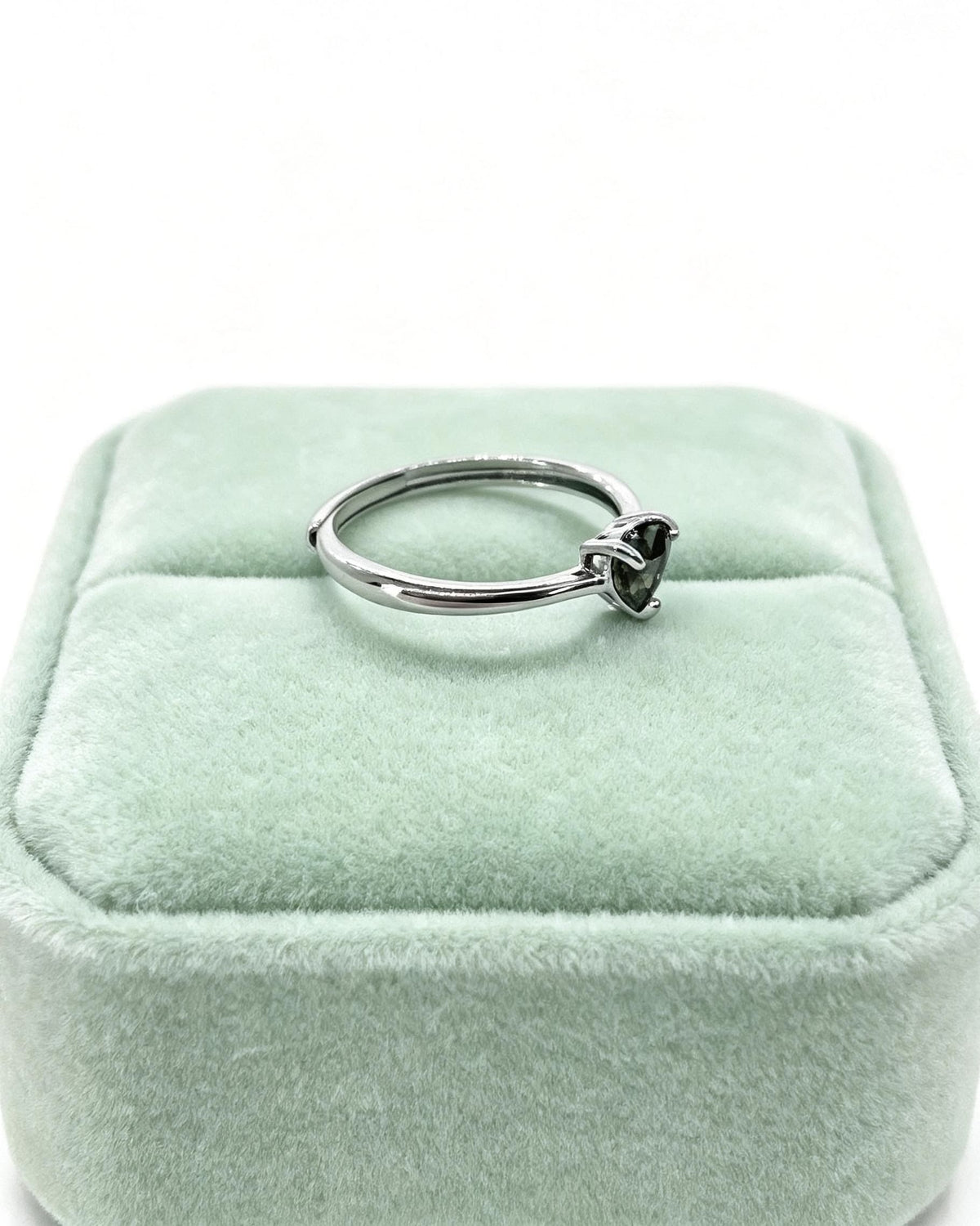 Moldavite Crystal Ring – Heart Silver