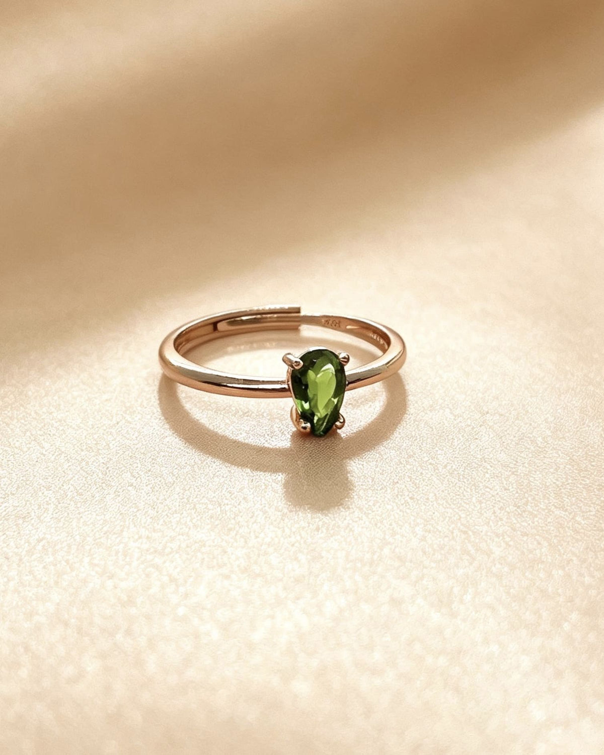 Drop Diopside Rose Gold Ring