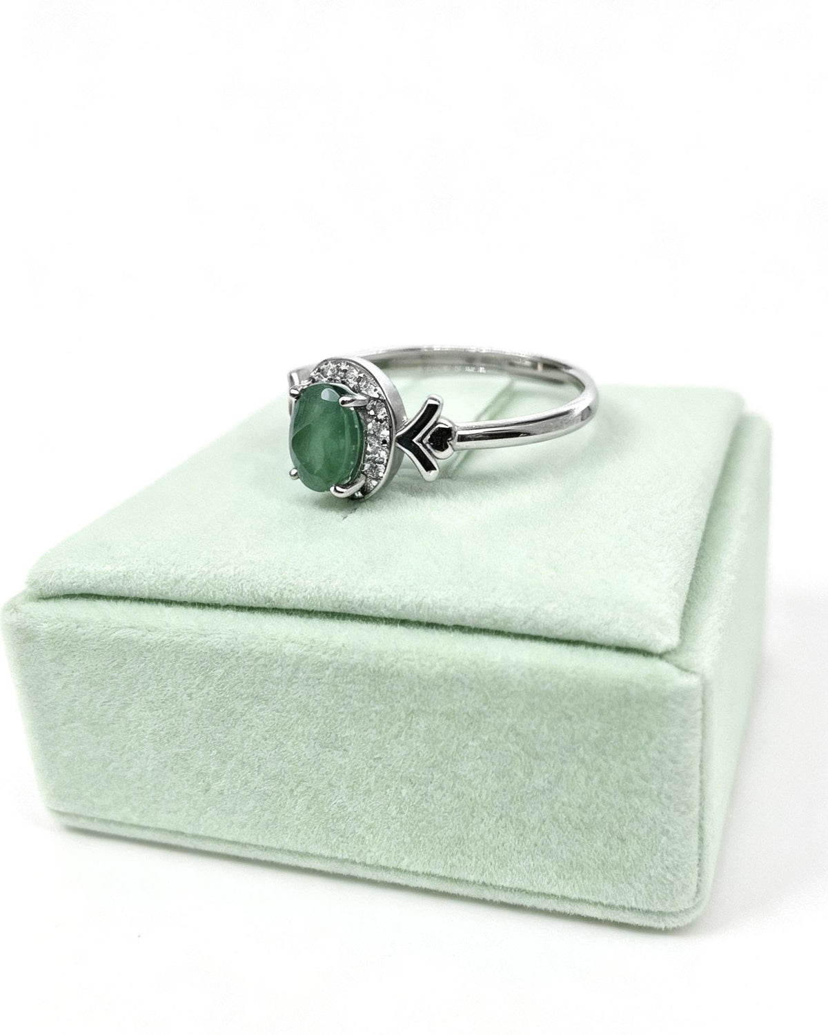Emerald Crystal Ring – Oval Silver with Lab Diamonds