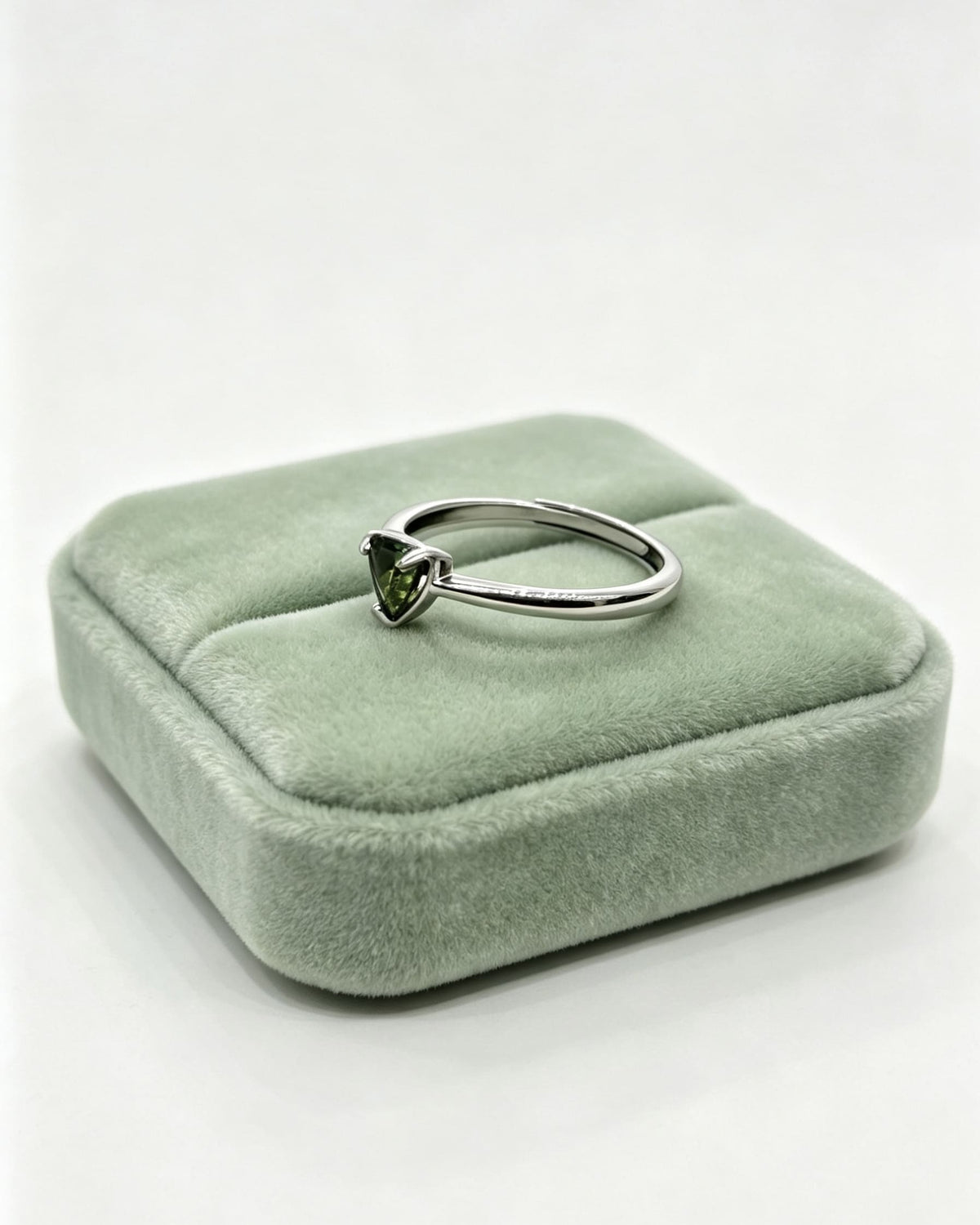 Moldavite Crystal Ring – Heart Silver