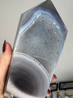 Natural Agate Crystal Point for Grounding and Protection
Polished Agate Tower with Banded Patterns
Agate Root Chakra Crystal Point
