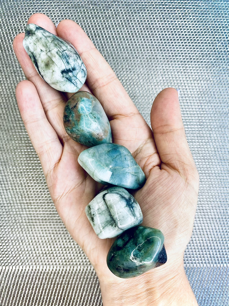 Emerald Tumbled Stone - The Faithful Stone