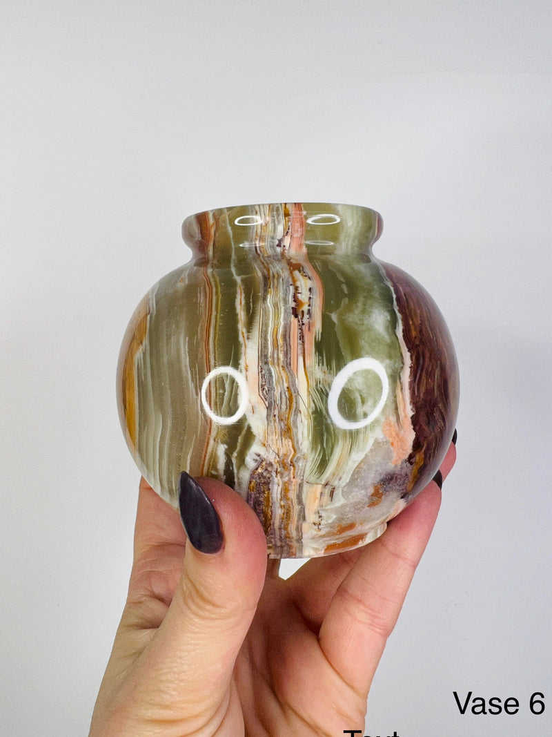 Onyx Vase no 6 - The Playful Stone