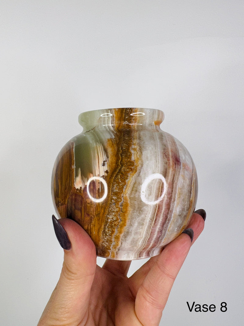 Onyx Vase no 8 - The Playful Stone